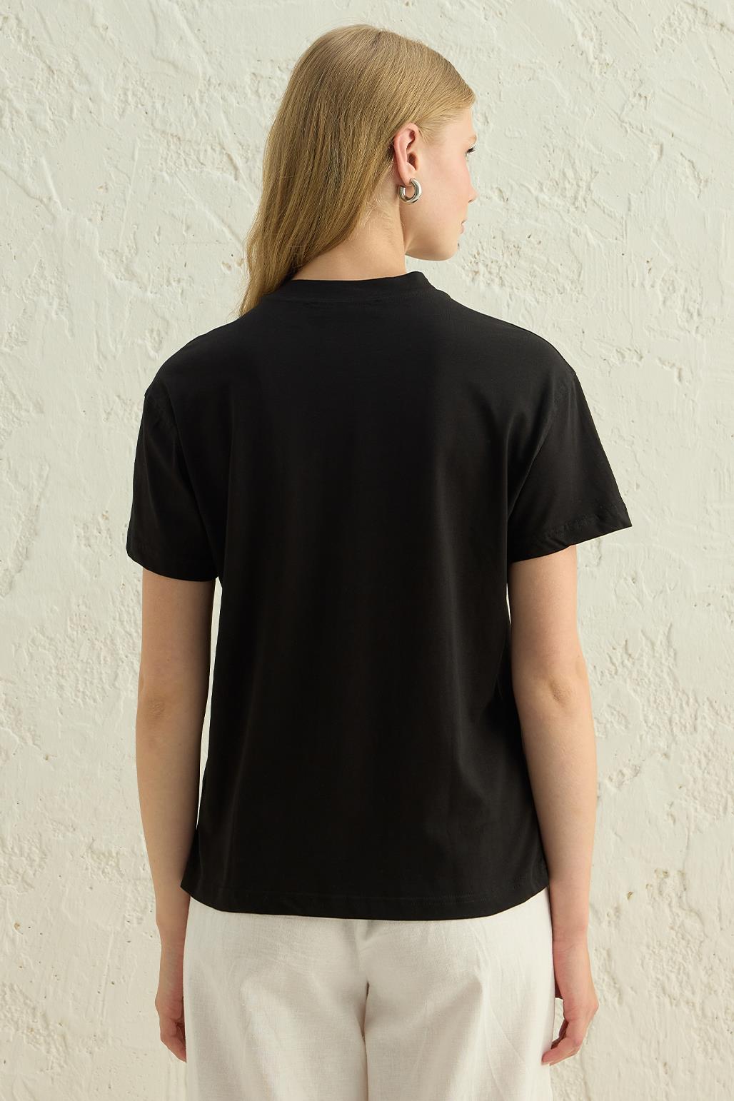 Dik Yaka Yarım Kollu Cotton Basıc T-Shirt Siyah