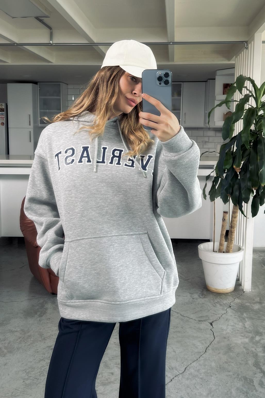 Şardonlu Baskılı Oversize Sweatshirt Gri