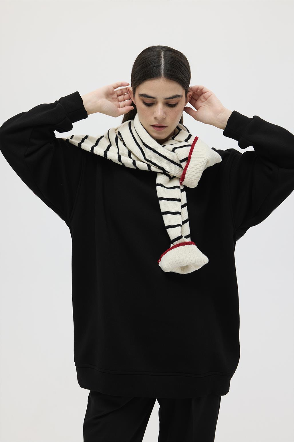 Şardonlu Oversize Sweatshirt Siyah